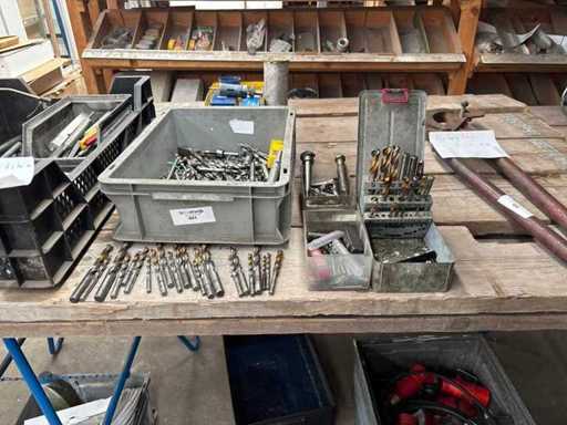 Vari trapani e scavatori