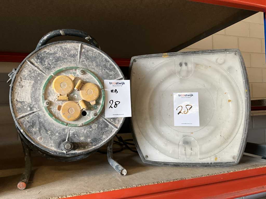 Extension cable reel & construction light