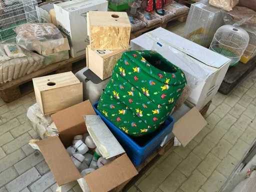 Stock of various accessories for animals