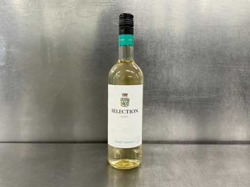 Bottle of white wine (8x)