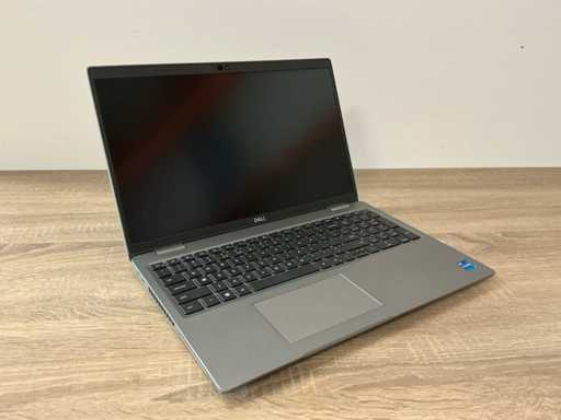 Laptop - Dell Inc. - Latitude 5520