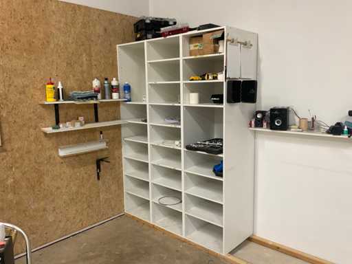 Kvik – Kabinettwand 180x56x224 cm