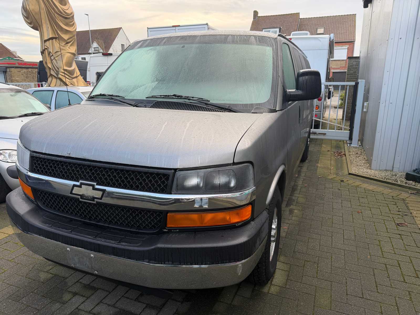 Chevrolet – Express 3500 – Van