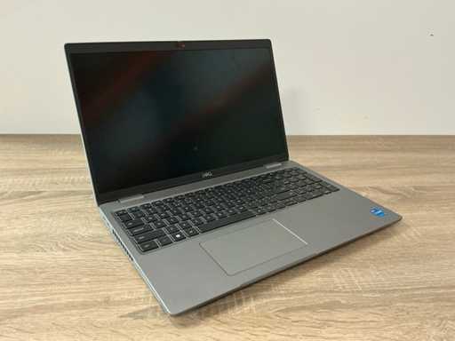 Laptop - Dell Inc. - Latitude 5520