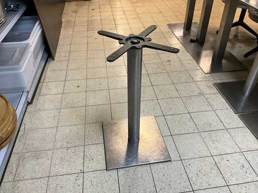 Pieds de table en acier inoxydable (4x)