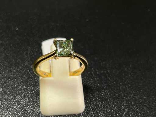 Anello in oro giallo 18 carati con diamante princess verde vivido fantasia 1,02 ct 