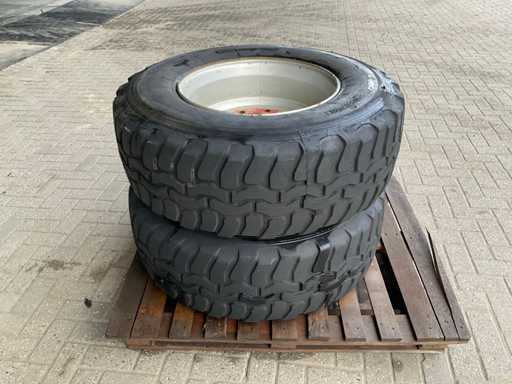 Tire market Tire with rim (2x)