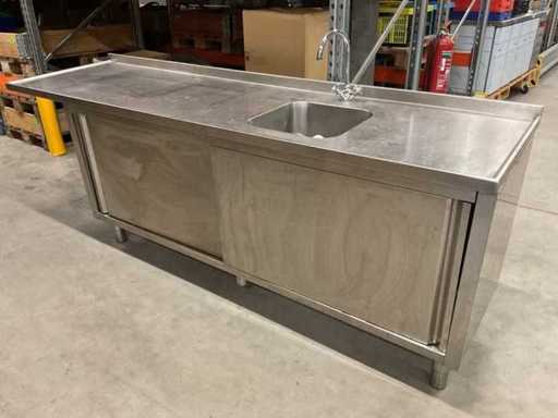 Spoeltafel met onderkast