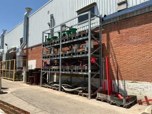 Pallet racking (2x)