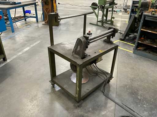 Maszyna do prostowania metalu Rexto