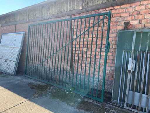 Swing gate