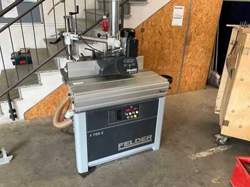 Fraiseuse à table basculante Felder F700Z avec alimentation automatique et réglage électrique Hauteur et Winkjel