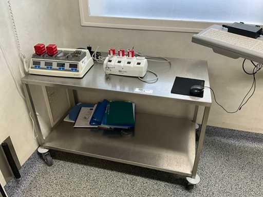 Roestvrijstalen trolley op wielen