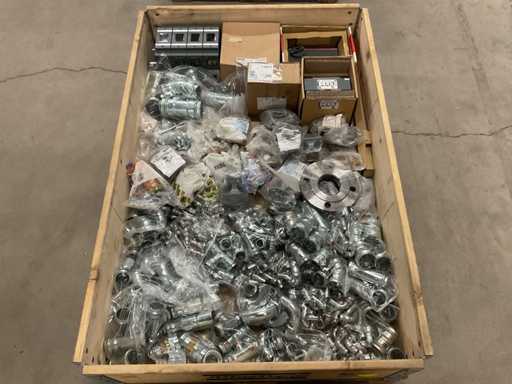 Partia materiałów instalacyjnych