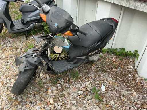 Piaggio Moto NRG Extreme AC Scooter 2005