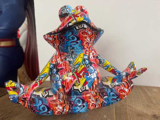 Kikker Yoga Graffiti H24,5cm