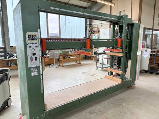 HESS EXPRESS carcass press