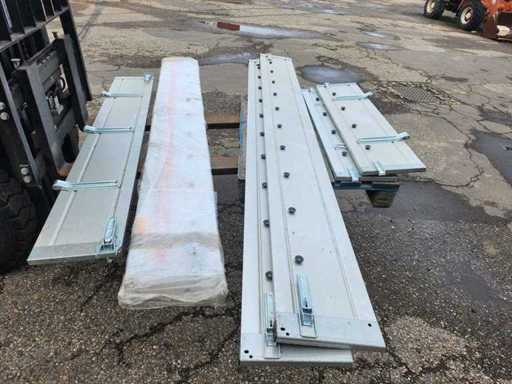 Mixed lot of side and top walls for car trailers