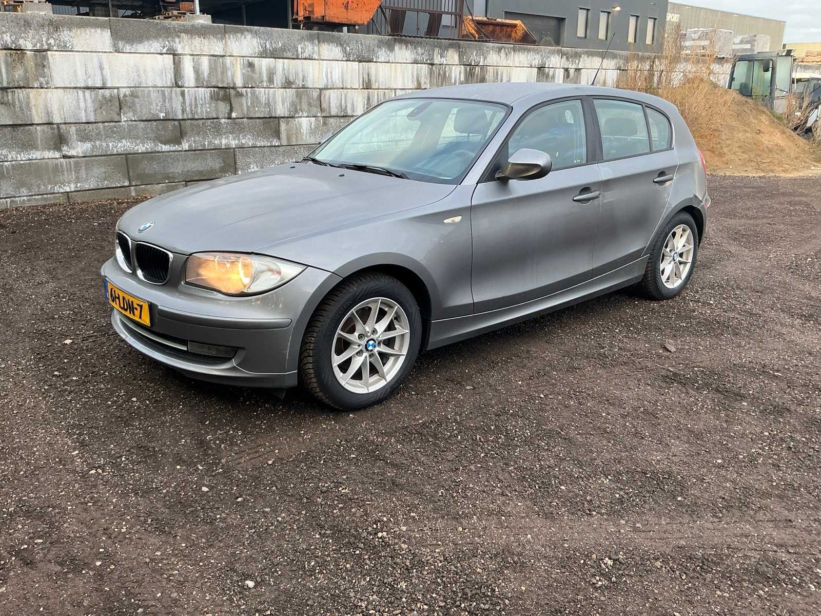2010 BMW 116 i Passenger car