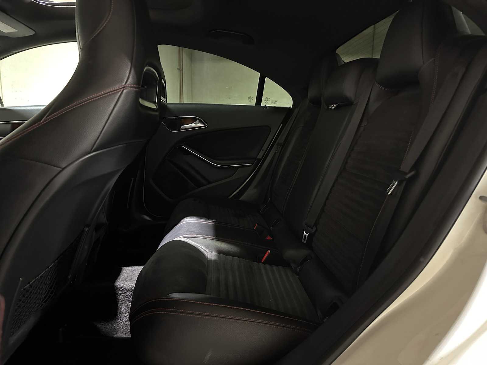 Mercedes-Benz A200 Edition 1 CLA-klasse 156pk 2013, 7-SBB-99