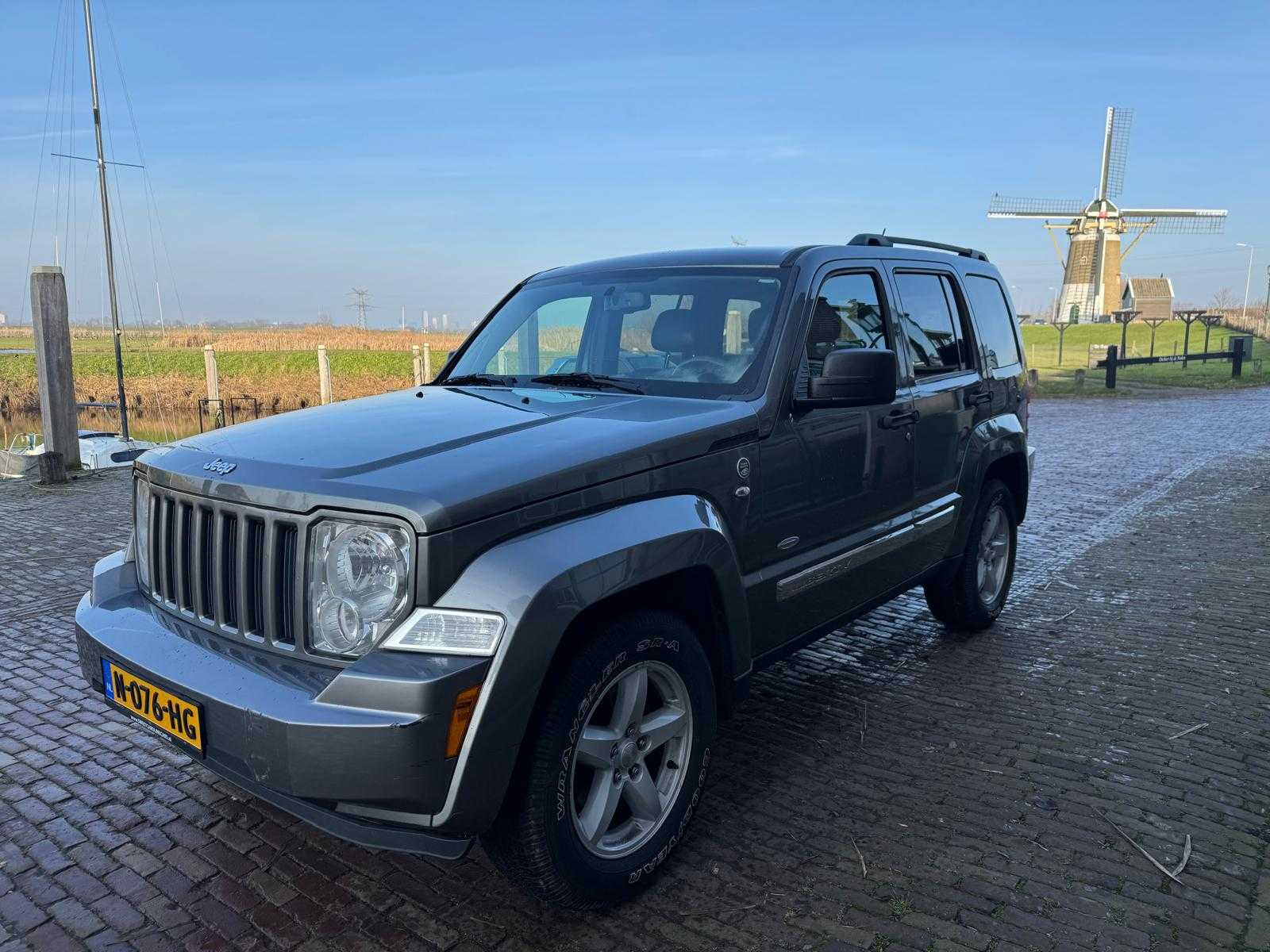jeep LIBERTY 3.7 V6 4×4 Automatic Limited Edition N-076-HG