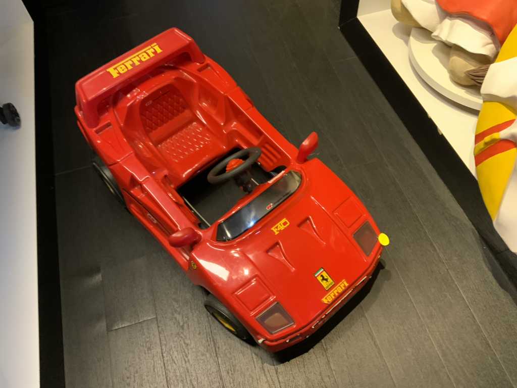 TT toys Ferrari F40 Auto a Pedali