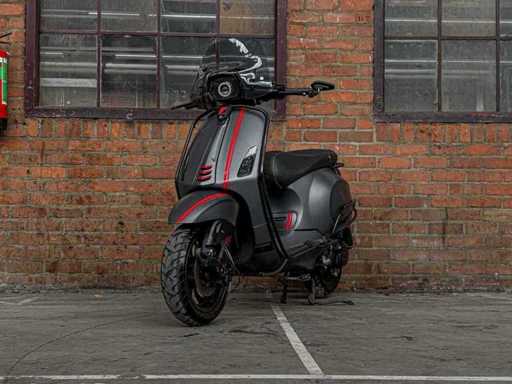 Piaggio Vespa Sprint 4T 2015 Scooter, DBL-64-H
