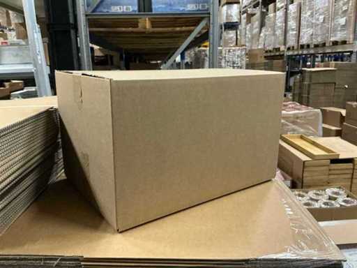 Partia kartonowych pudeł 427x304x250mm (570x)