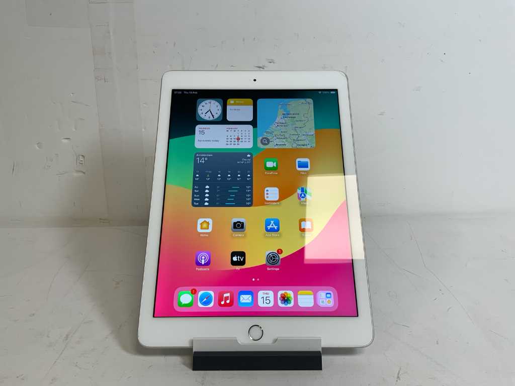iPad 6e génération d’Apple - Wi-Fi - 32 Go - Argenté