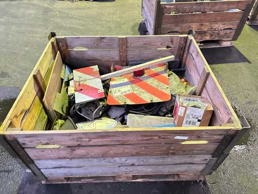 Lot de materiale de semnalizare