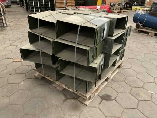 Ammunition boxes (23x)