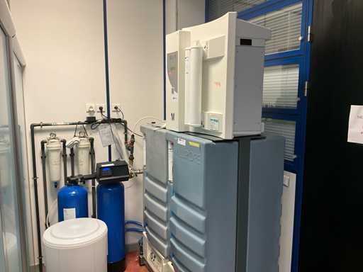 MILLIPORE Elix 70 Système de purification d’eau avec adoucisseur d’eau