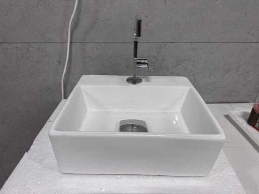 WB – Brunnen inklusive Wasserhahn 