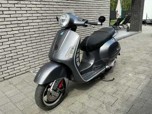 Piaggio Vespa GT200L Motocicletta
