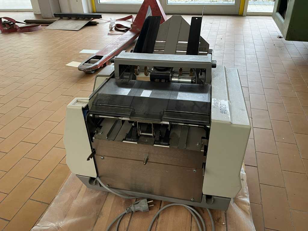 Pitney Bowes - F400 - Tafelmodel Vouwmachine