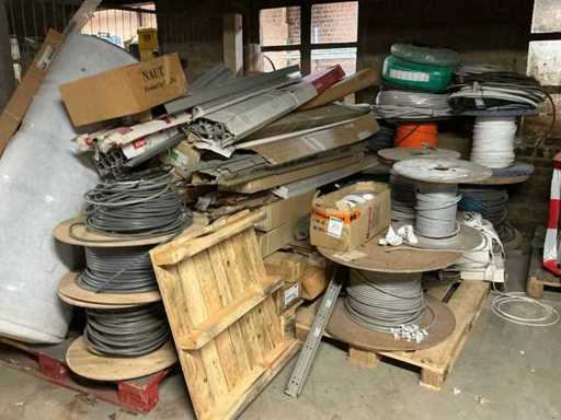 Batch of electrical cable and cable ducts