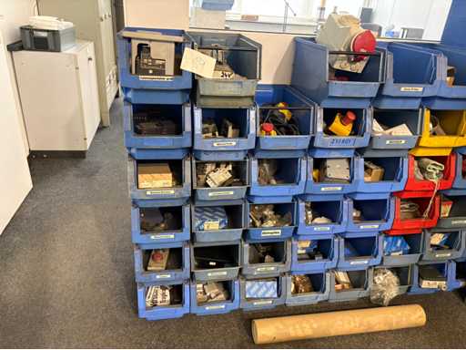 Workshop & spare parts warehouse – electrical, hydraulic & vehicle components and much more