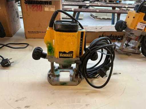 Frezarka DeWalt DW 614