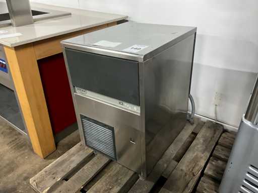 Brema Ijsblokjesmachine