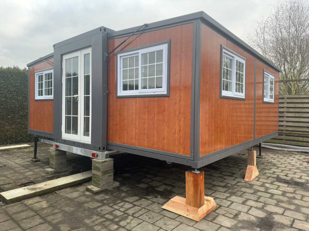 2024 Unità abitativa mobile / minicasa con due camere da letto e cucina con motivo in legno