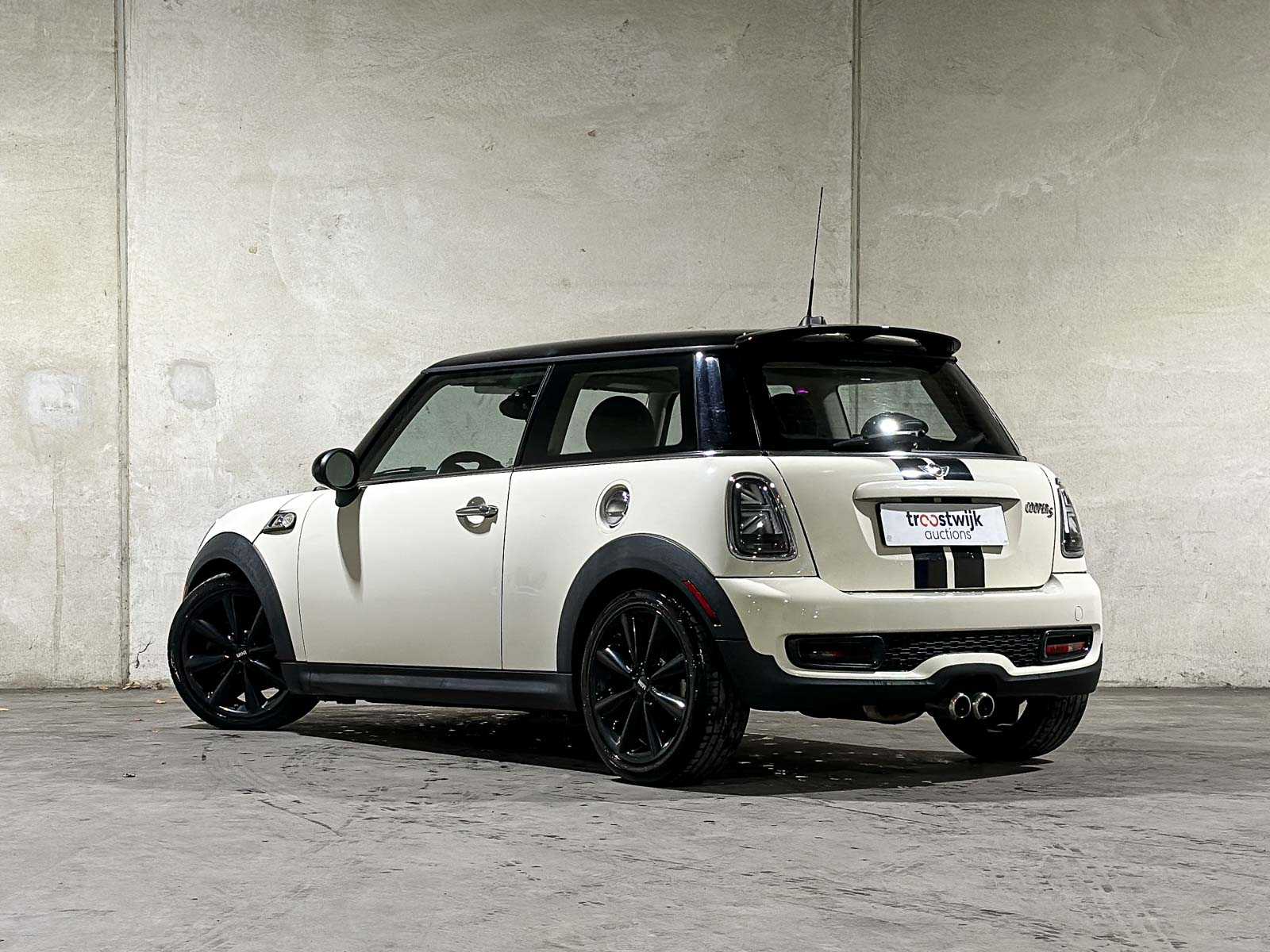 Mini Cooper S Westminster 1.6 215pk 2013, N-563-VK