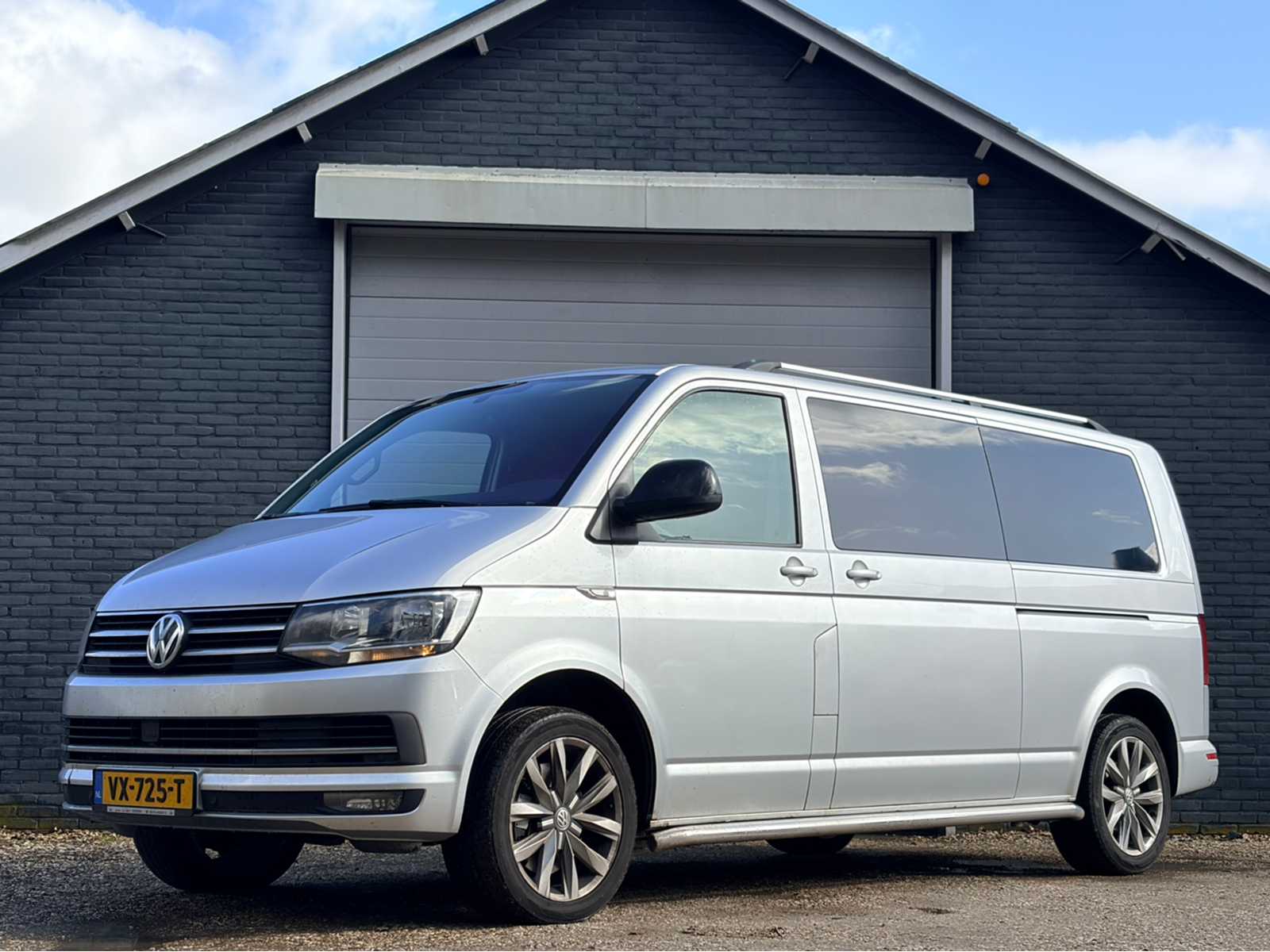 Volkswagen – 2016 – Transporter – Passenger car