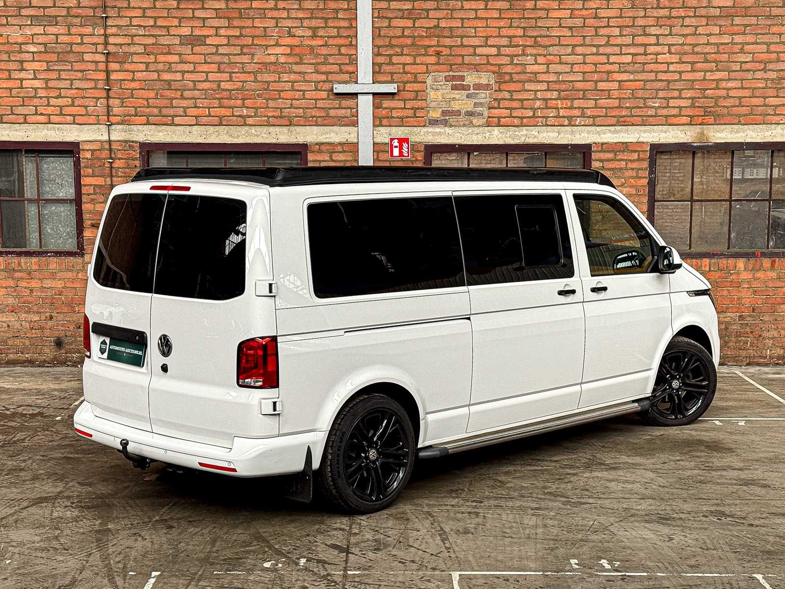 Volkswagen Transporter T6 VIP California Kampeerwagen 180pk 2021, HFF-38-X