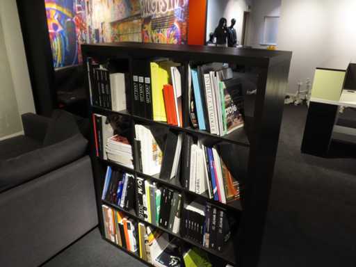 Armoire à compartiments