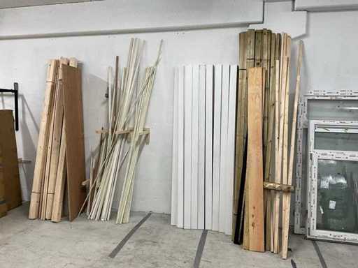 Lotto di travi e listelli di legno
