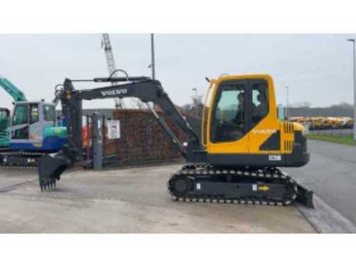 aa2f1f83-c408-472a-a126-90ea51db5da4.mp4