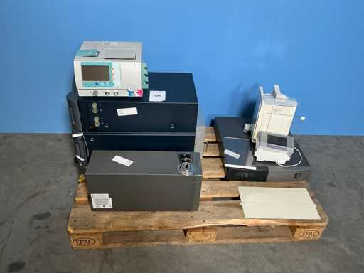 Laboratory equipment (5x)