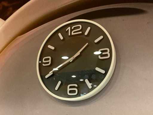 47 cm Wanduhr