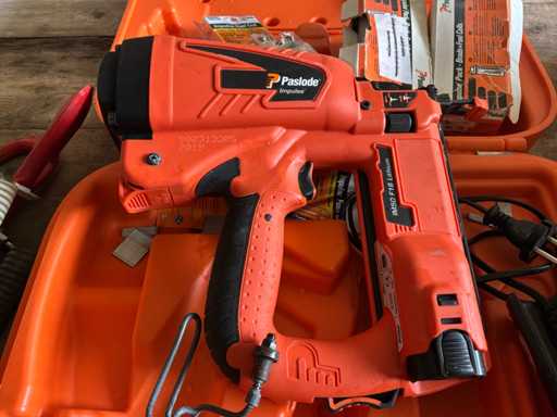 Paslode Impulse Im50 F18 Nail Gun