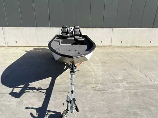 Powerboat Tiller 420 met 30 pk Tohatsu en respo trailer